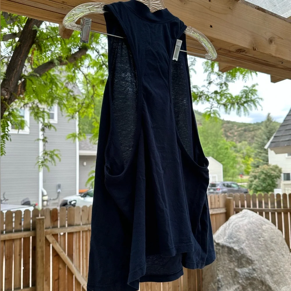 Anthropologie Electric & Rose NWOT Mock Neck Dark Blue Muscle Tank Large - Picture 4 of 12